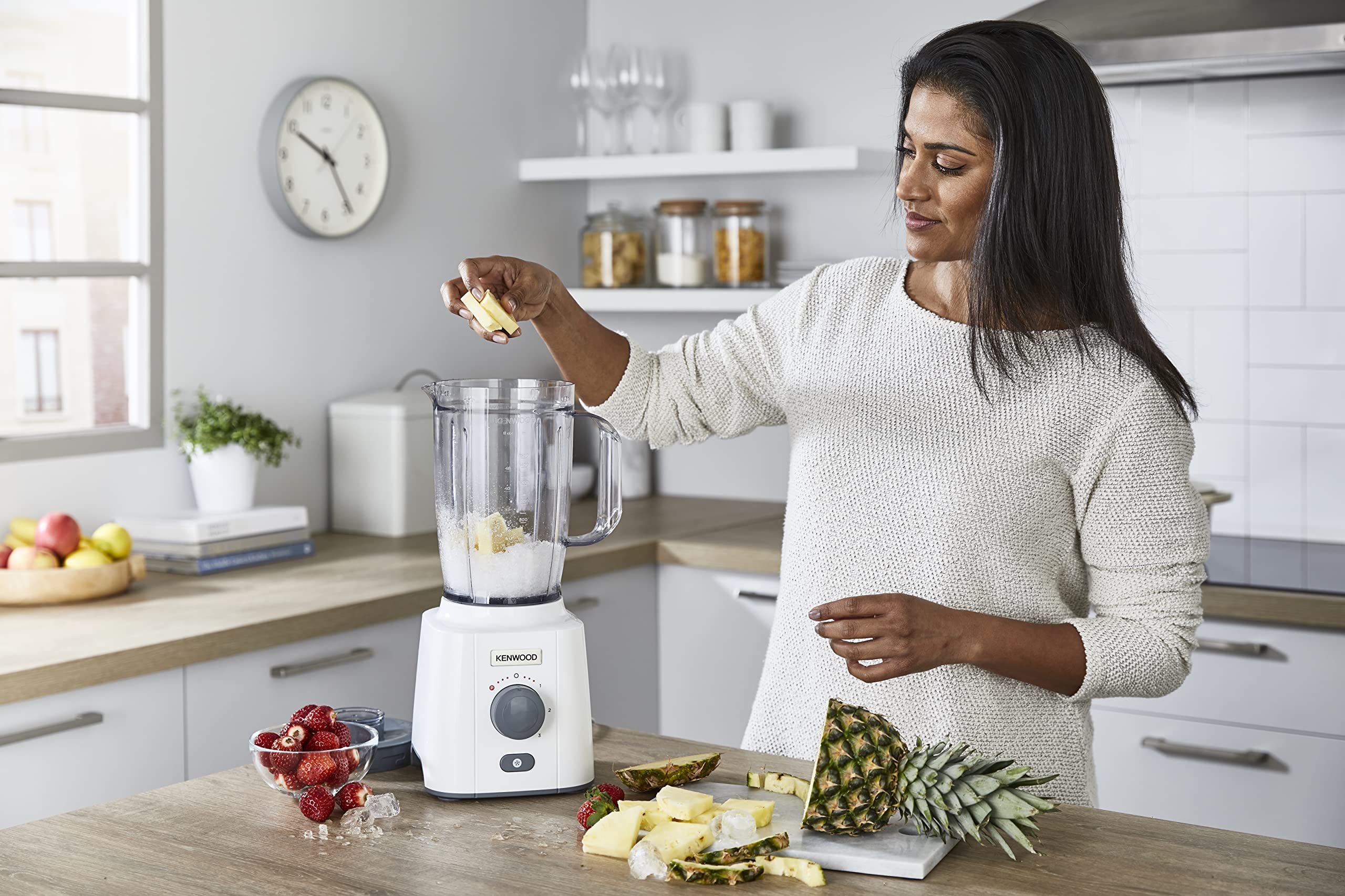 Kenwood Blender 650W Smoothie Blender 1.5L With Extra Blender Jar, Grinder Mill, Grater Mill, Ice Crush Function Blp41.H0Wh White خلاط عصائر بقدرة 650 واط من كينوود بليند اكس-فريش بسعة 1.5 لتر مع مرطبان اضافي ومطحنة ومبشرة ووظيفة سحق الثلج، ابيض Kenwood Blender 650W Smoothie Blender 1.5L With Extra Blender Jar, Grinder Mill, Grater Mill, Ice Crush Function Blp41.H0Wh White خلاط عصائر بقدرة 650 واط من كينوود بليند اكس-فريش بسعة 1.5 لتر مع مرطبان اضافي ومطحنة ومبشرة ووظيفة سحق الثلج، ابيض